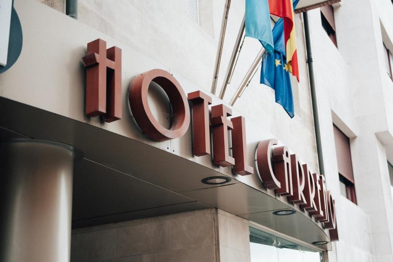 אוביידו Hotel Carreno מראה חיצוני תמונה