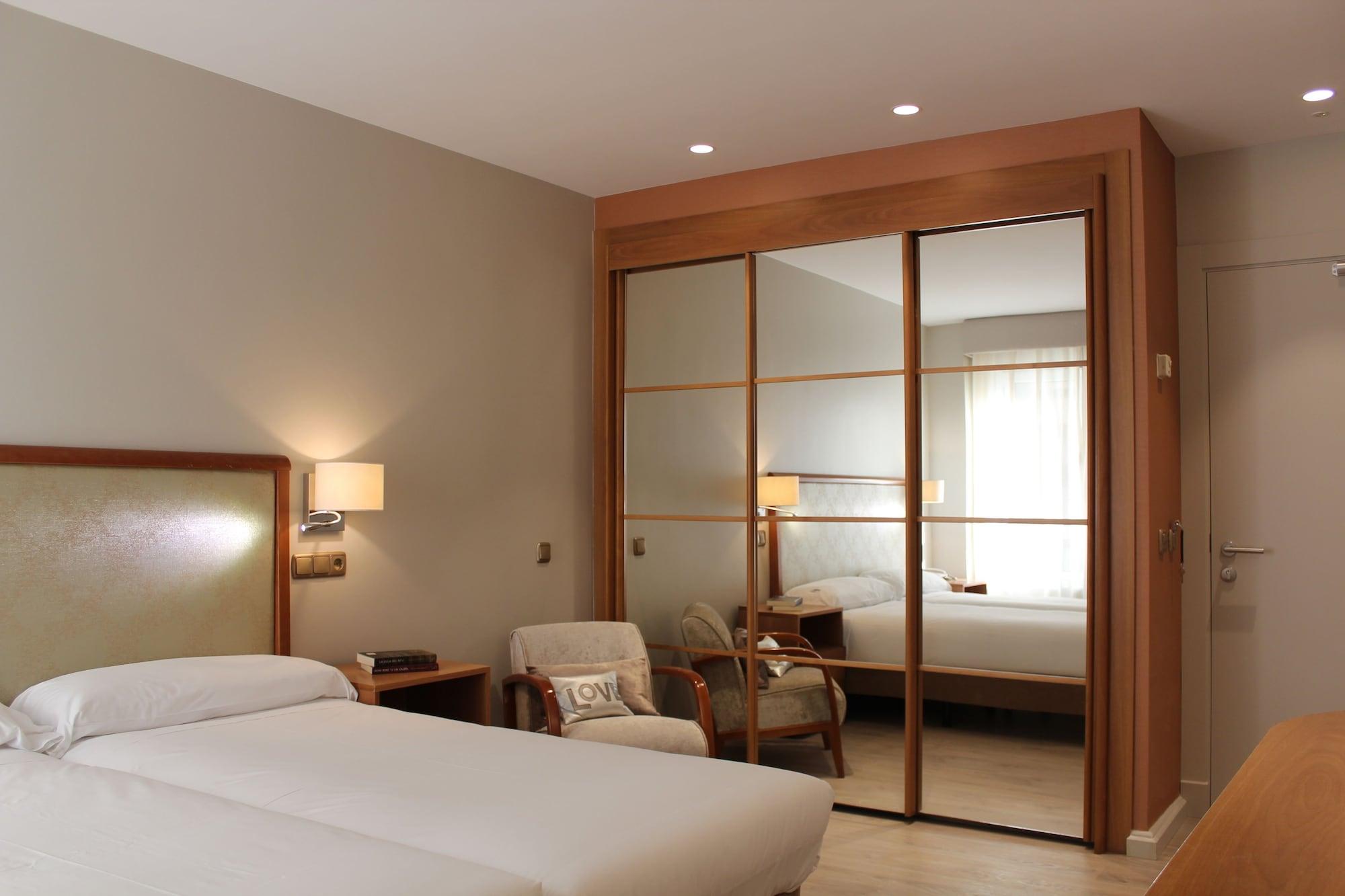 אוביידו Hotel Carreno מראה חיצוני תמונה