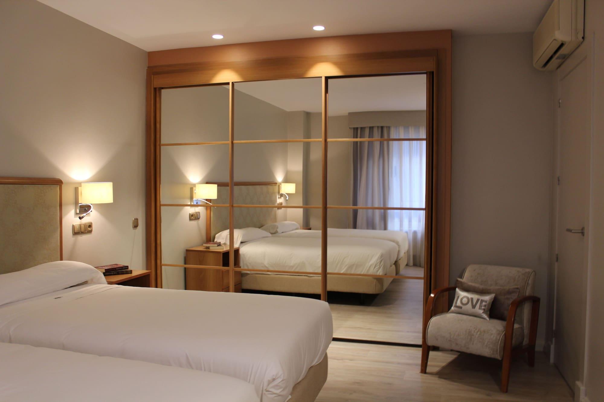 אוביידו Hotel Carreno מראה חיצוני תמונה