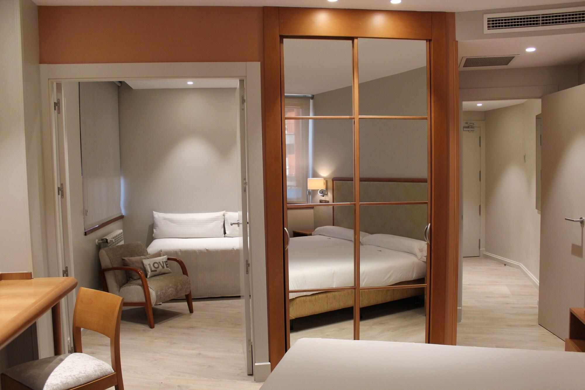 אוביידו Hotel Carreno מראה חיצוני תמונה