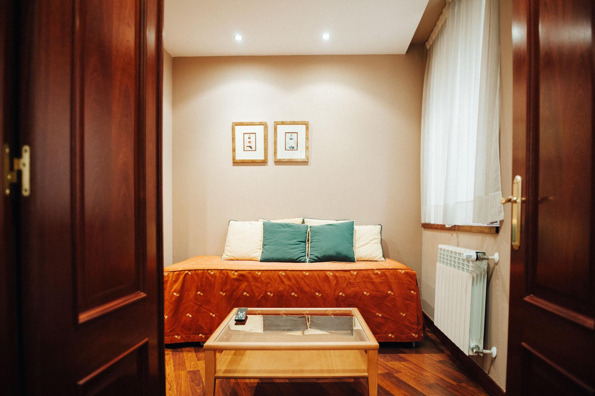 אוביידו Hotel Carreno מראה חיצוני תמונה