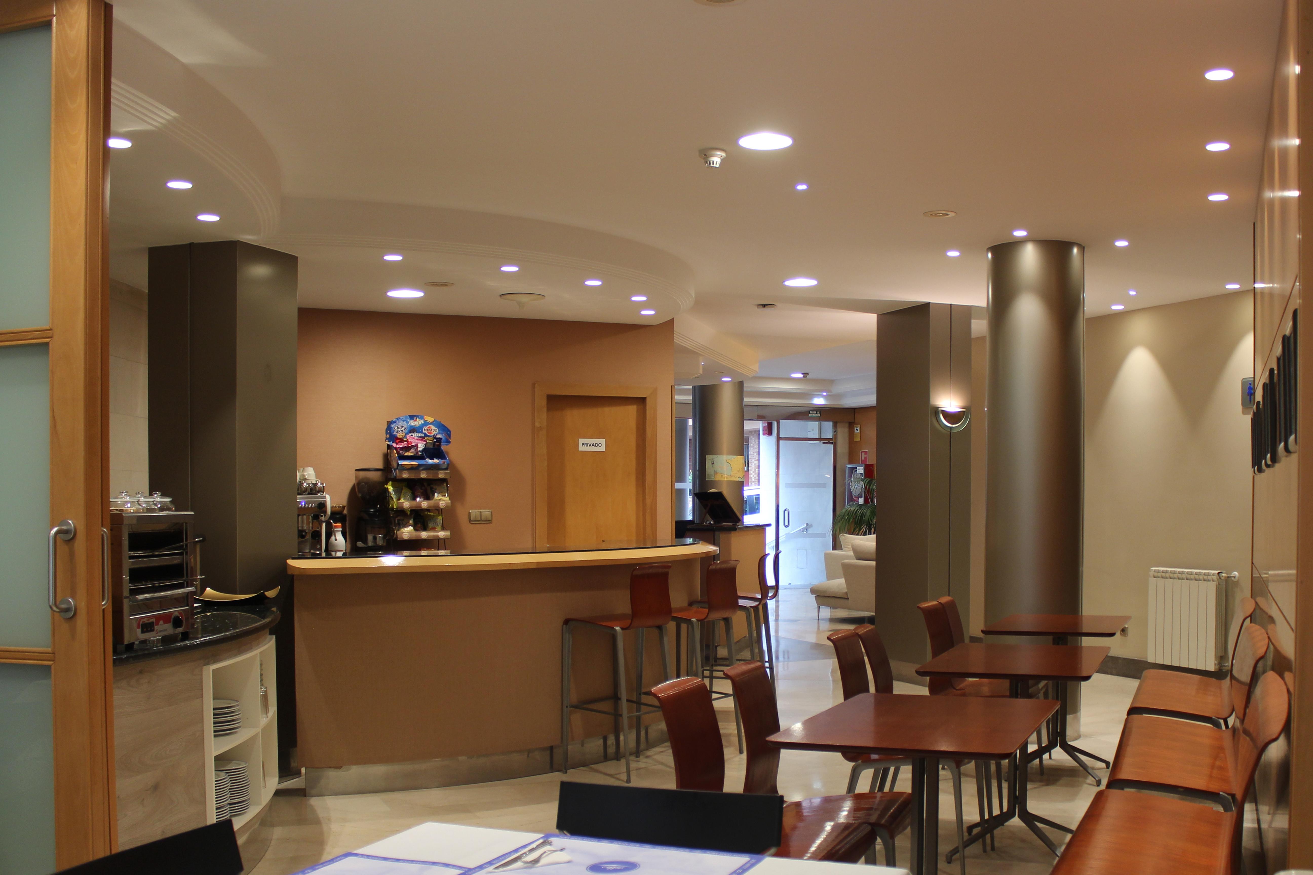 אוביידו Hotel Carreno מראה חיצוני תמונה