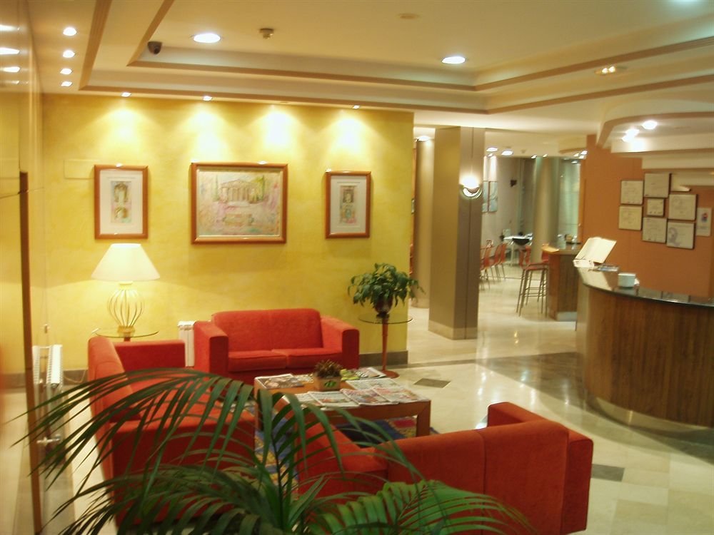 אוביידו Hotel Carreno מראה חיצוני תמונה