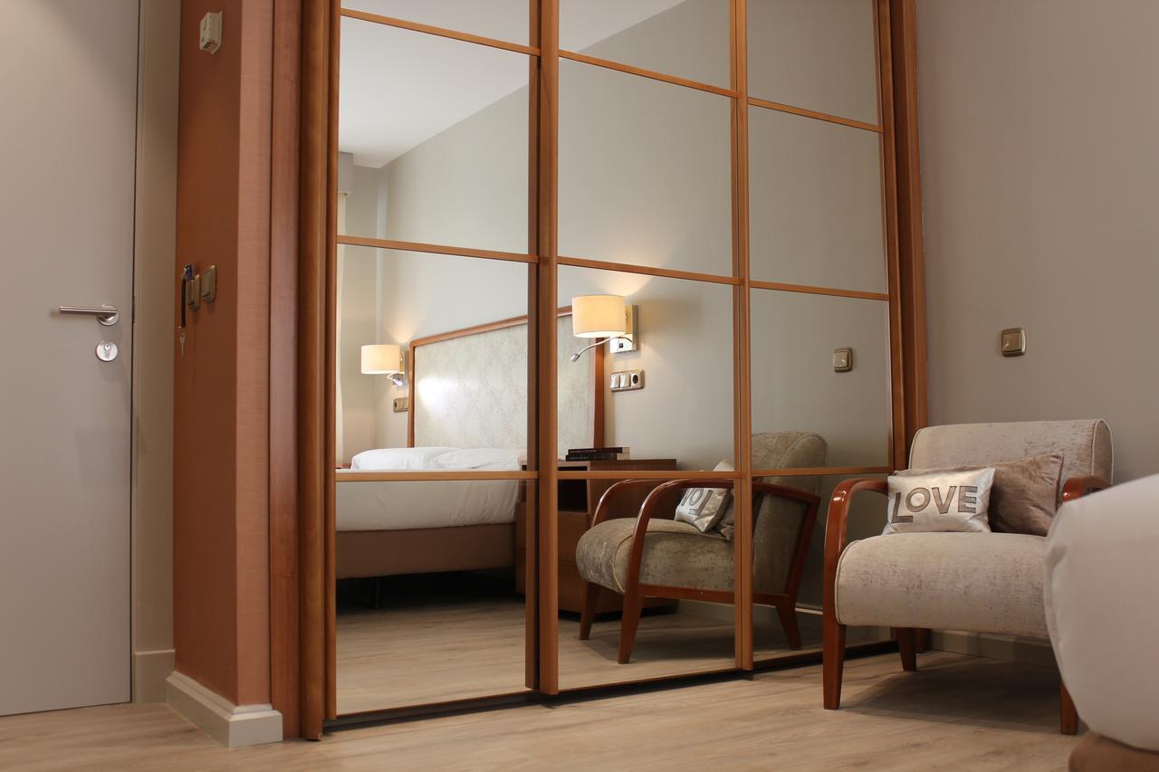 אוביידו Hotel Carreno מראה חיצוני תמונה