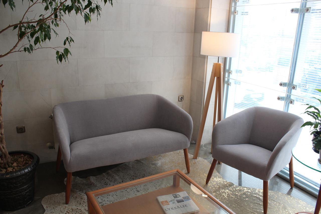 אוביידו Hotel Carreno מראה חיצוני תמונה