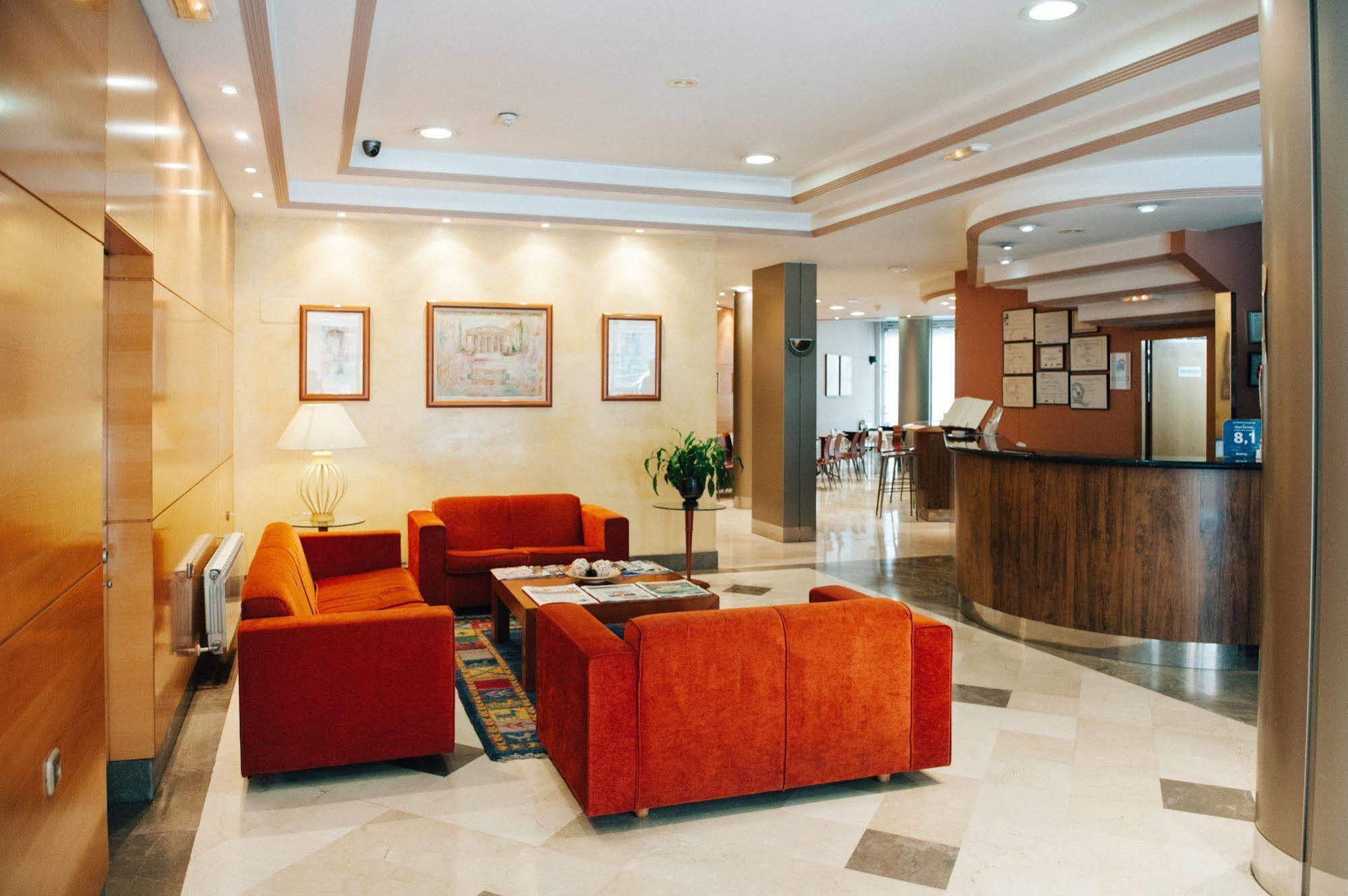 אוביידו Hotel Carreno מראה חיצוני תמונה
